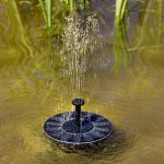 Úszó, napelemes szökőkút