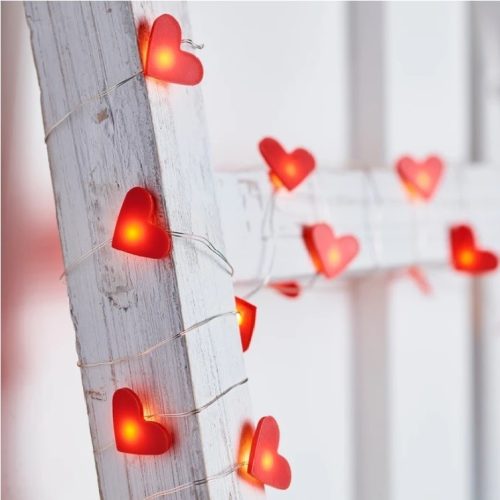 LED fényfüzér szívekkel