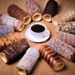 Konyhai kürtőskalács készítő